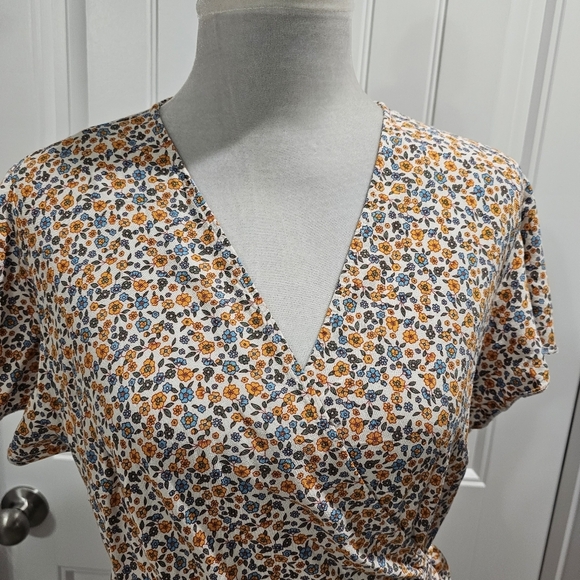 ZESICA Summer Boho Floral Printed Wrap V-Neck Beach Party Flowy Size Small - Picture 8 of 16